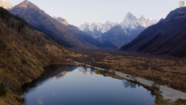 Захватывающие путешествия в мире гор: Исследуйте величие и красоту природы ? (MOUNTANIS) смотреть онлайн