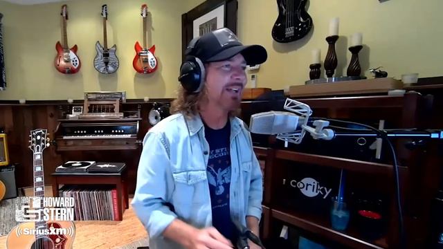 Eddie Vedder Gave Bradley Cooper Advice for “A Star Is Born” смотреть онлайн