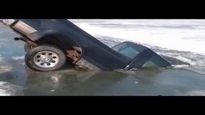ЛЮДИ ТОПЯТ АВТОМОБИЛИ В РЕКЕ! Не преодолевшие брод, но некоторым повезло