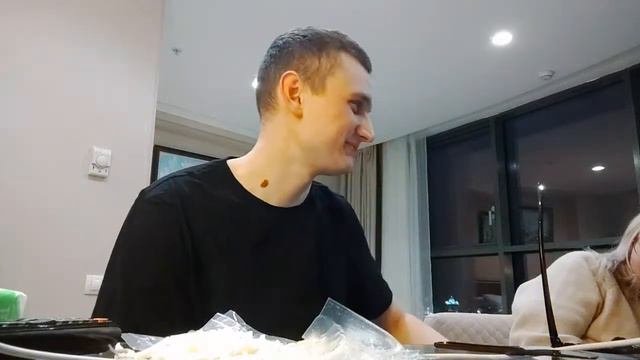 Стрим со странной девушкой смотреть онлайн