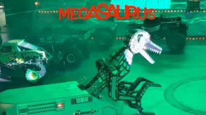 Hot Wheels Monster Trucks Live - Glow Party With Megasaurus