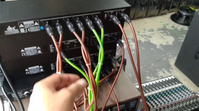 HOW TO CONNECT STEREO 3WAY SET-UP, MIXER TO PROSSESOR AND POWER AMPLIFIERS.@electrosoundsanddiy смотреть онлайн