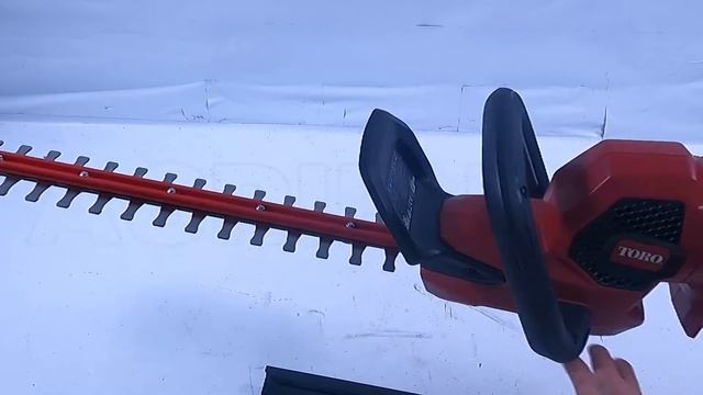 Découvrez le Taille-haies à batterie TORO brushless TO-51855T - 60V - 61cm смотреть онлайн