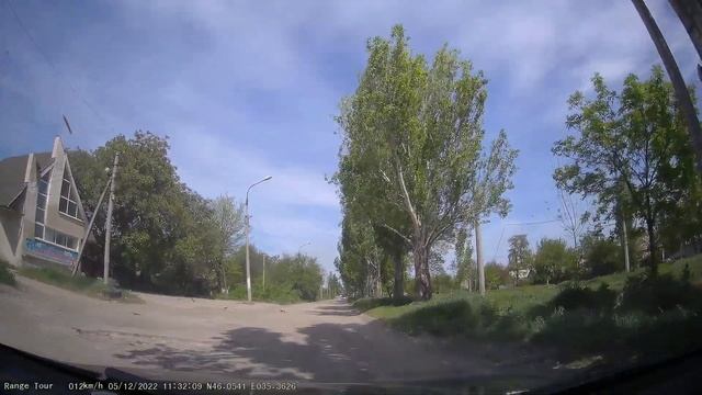 Луганск, 3-й км, Колхозный рынок. 2022 05.12 смотреть онлайн