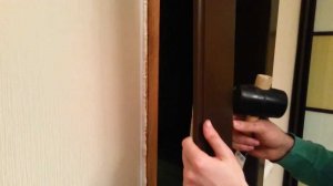 Как крепить наличник без гвоздей? Как отделать дверной проем наличниками?