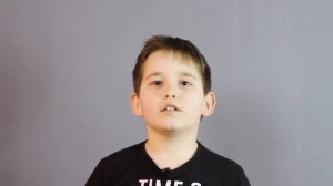 Дети поздравляют с 8 марта всех Женщин!