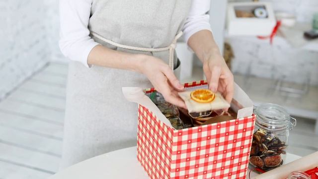 Что подарить на Новый Год? Смотрите в этом видео! смотреть онлайн