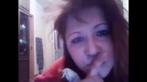 Шоу пьяной тётки.Нюрка в драных колготках.