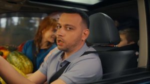 Реклама Ozon Express " Доставим на дачу за час! "