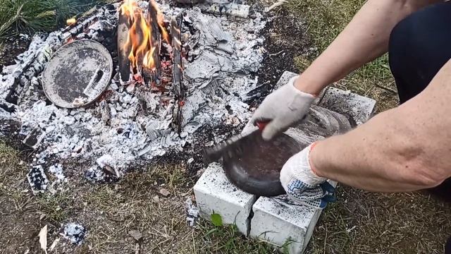 Как восстановить чугунную сковороду смотреть онлайн