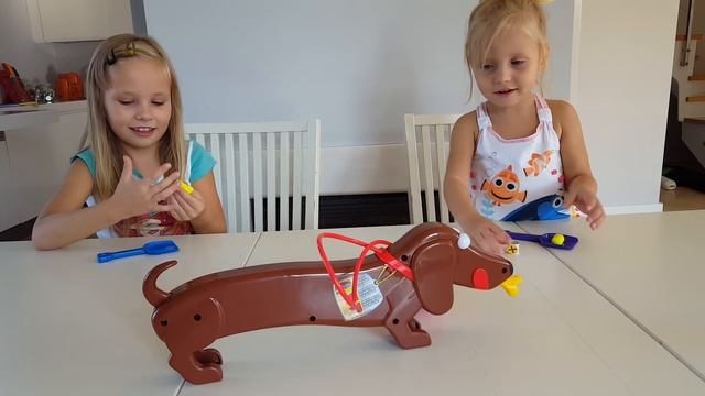 Дети играют в игру DOGGIE Doo смотреть онлайн