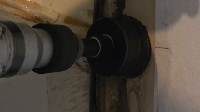 Монтаж розеток, если встретилась штроба с кабелем смотреть онлайн