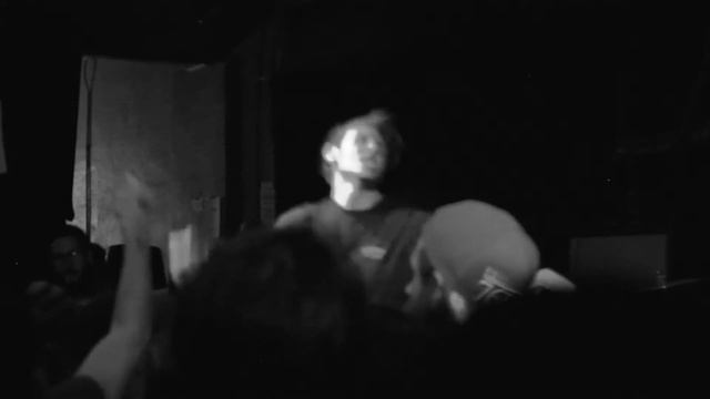 United Nations - Resolution 9 (live at Red7) смотреть онлайн