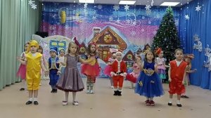 Ансамбль "КОНФЕТКИ" танец "ЧАСИКИ"