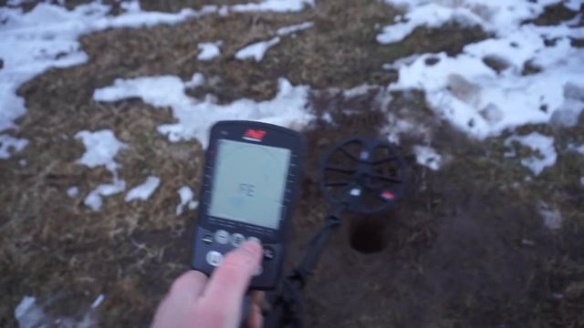 Minelab Equinox 800 Iron Bias на мусорке