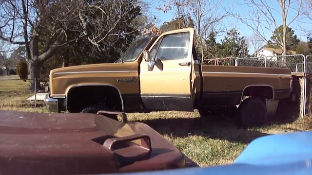 1986 Chevy 355ci. mud truck смотреть онлайн