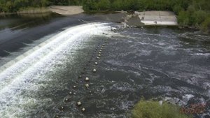 Балаковский водопад. Водосливная плотина на реке Большой Иргиз. Сулакское водохранилище.