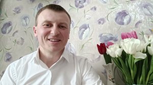 Поздравление с праздником 8 Марта. Советы, как продлить жизнь букету. Цветы в вазе. Букет.