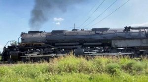 Union Pacific Big Boy #4014 Steam Train Accelerating and Sanding Flues (8/27/21)