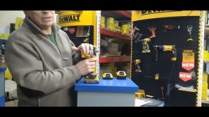 Гайковерт DeWALT DCF921