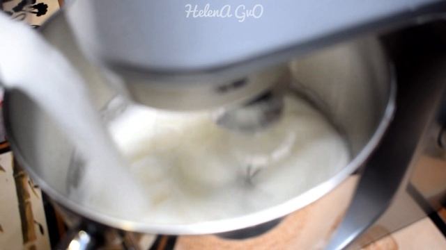 ТЕСТ KENWOOD KMX, КАК ВЗБИВАЕТ БЕЛКИ?! смотреть онлайн