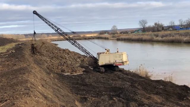 Очистка пруда экскаватором драглайн ЭО-4111 ЭО-4112 Э-652б смотреть онлайн