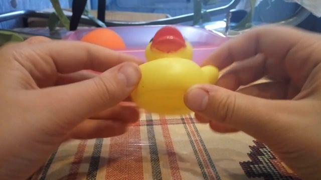 Первое видио: распаковка игрушек для купания! смотреть онлайн