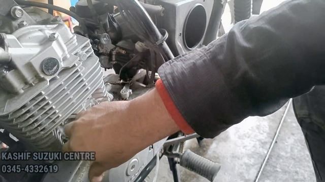 SUZUKI GS 150 TAPPET SATTING VERY EASY |KASHIF SUZUKI CENTRE |SUZUKI BIKES |