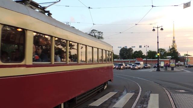 ЛМ-47 на Троицкой площади смотреть онлайн