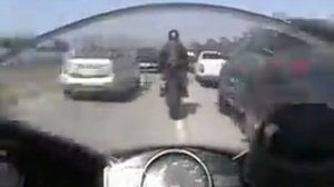 Быстрая езда на мотоцикле  Не повторять!