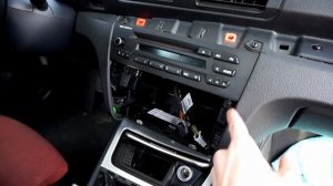 BMW E87 Business CD radio removal