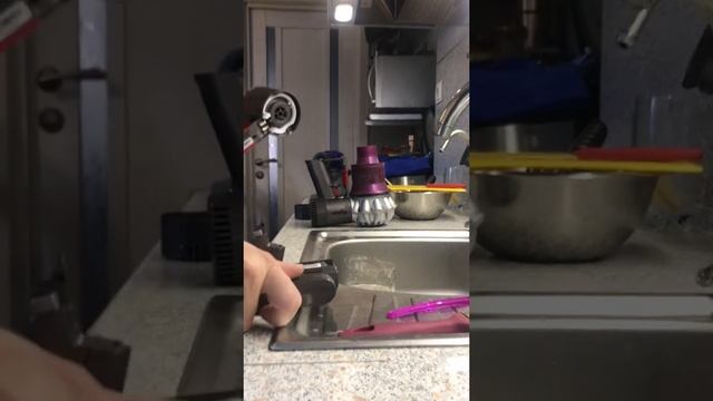 Работа рывкам Dyson v6