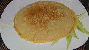 Салат в блинных мешочках