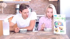 Выбираем Лучшие Кукурузные Хлопья! Corn Flakes Challenge!