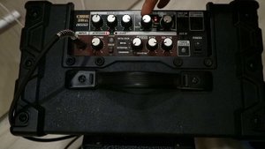 Электрогитара ESP LTD и комбоусилитель Roland Cube 20 Xl