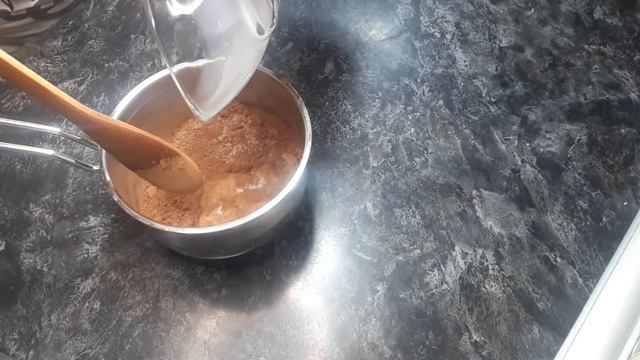 ШОКОЛАДНЫЕ Кексы БРАУНИ с текущей начинкой к чаю Вкусные КАПКЕЙКИ |Chocolate BROWNIE Cupcakes Recip смотреть онлайн