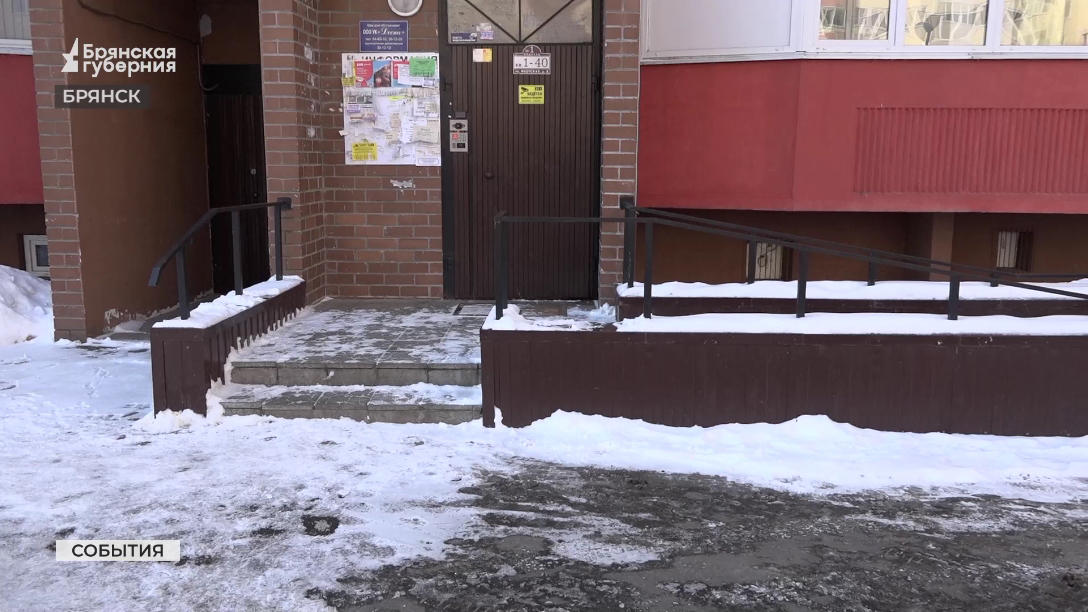 Жилинспекция проверила уборку дворов Бежицкого и Володарского районов Брянска