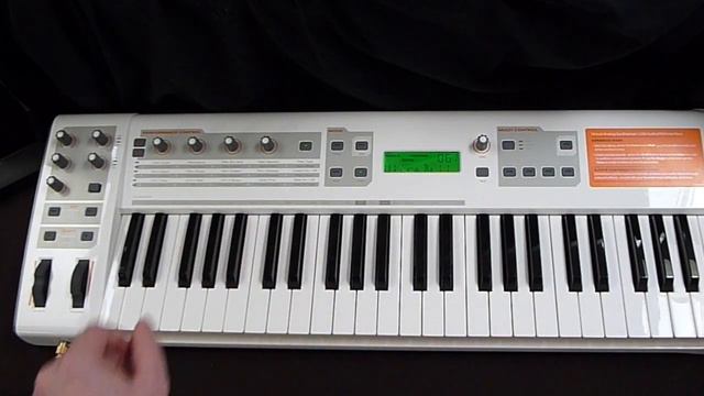 M-Audio Venom Virtual Analog Synthesizer (Lost & Found video from 2011) смотреть онлайн