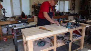 Моя мастерская. Делаю деревянный стеллаж своими руками для хранения вещей.