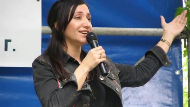Лиза Умарова - Вставай Россия