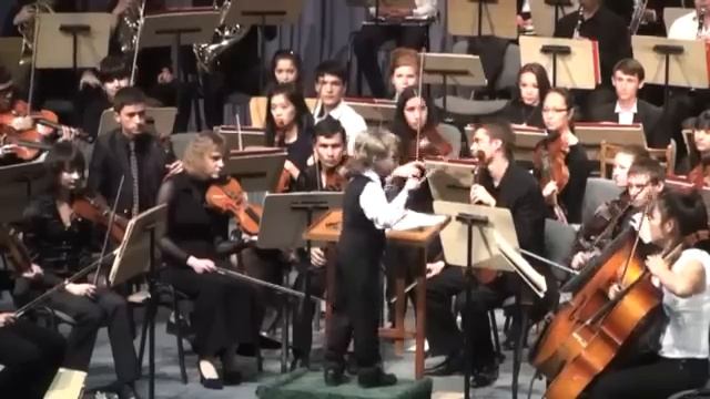 Edward Yudenich   7 летний дирижер!