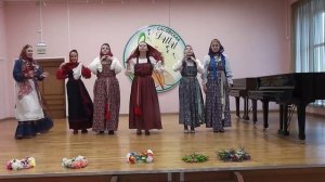 Веснянка «Пришла весна», Р.н.п «Эй, лей Волга» исполняет фольклорный ансамбль "Канареечка".