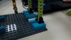3D принтер из лего.
