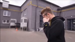 Кобеков плачет потому что над ним издеваются А4 и глент????