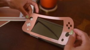 unwrapping & rewrapping my switch lite skin!