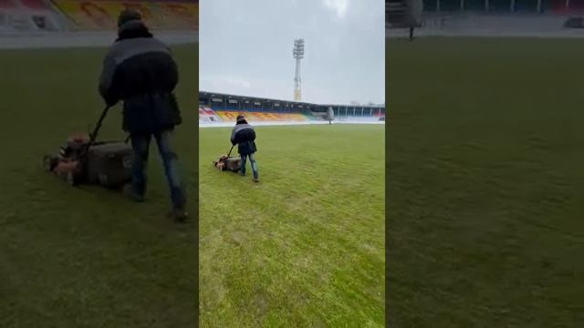 Поле Центрального стадиона в феврале