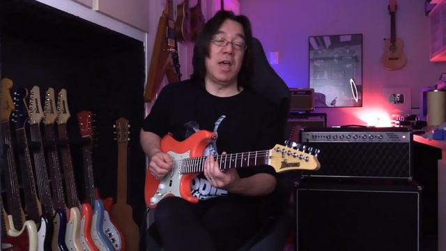 Super Simple 7th Chord Arpeggios Lesson - Major 7th & minor 7th смотреть онлайн