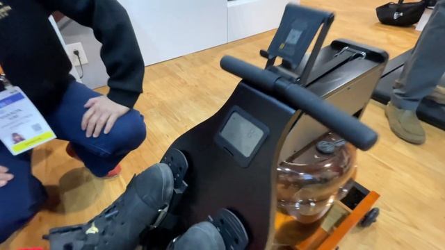 CES | King Smith WR1 Foldable Water Rowing Machine & Resistance Gym Box смотреть онлайн