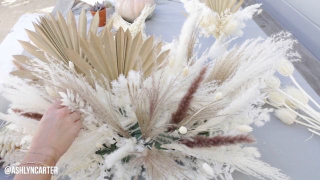 Whimsical Bleached Floral Centerpiece | How to Design смотреть онлайн