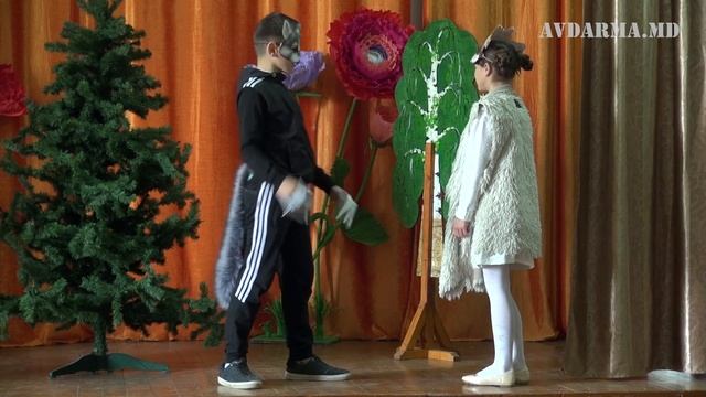 Инсценировки басен Крылова представили ученики 5 классов смотреть онлайн